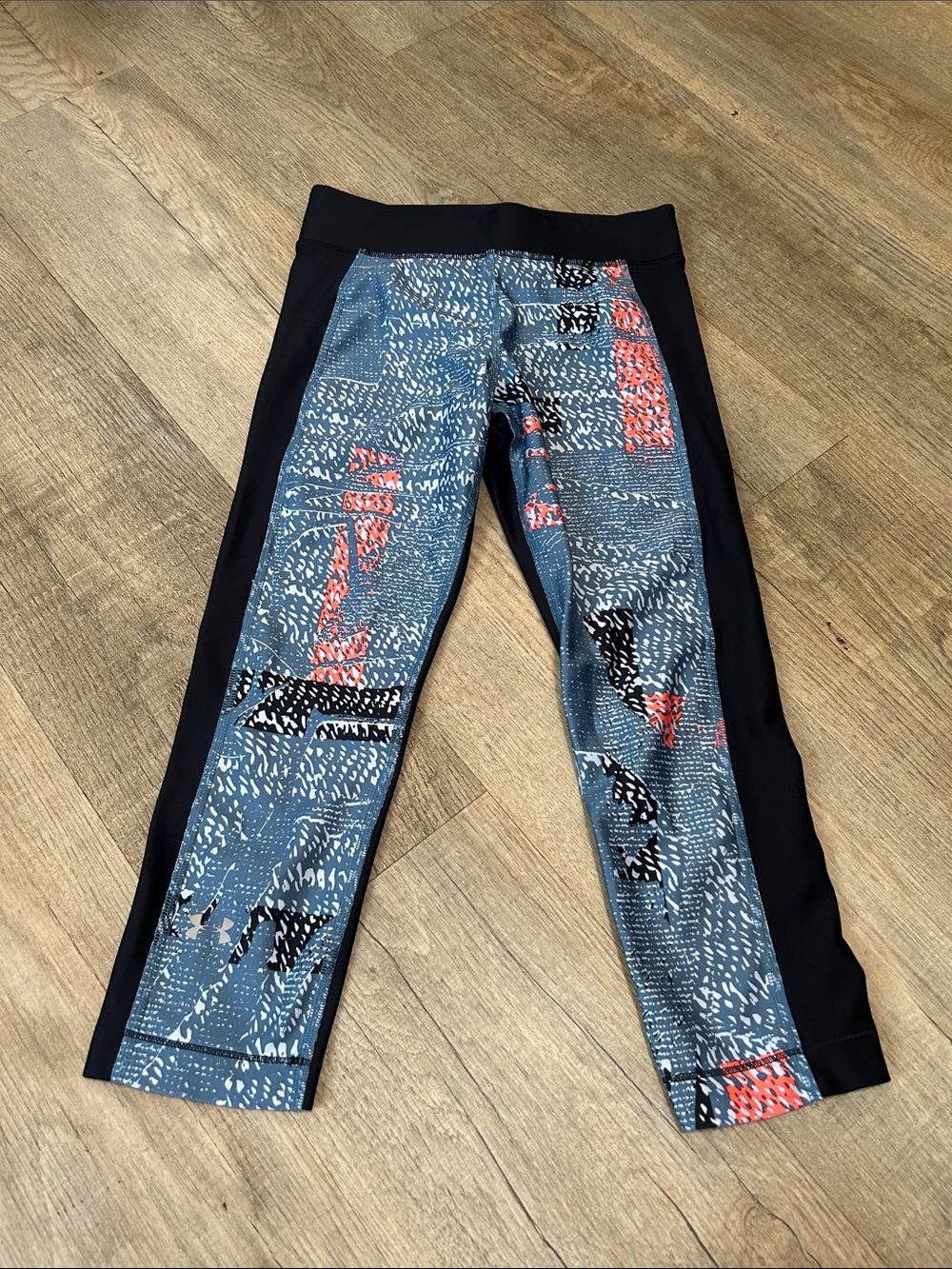 Under Armour Blue & Black Active Capri Leggings